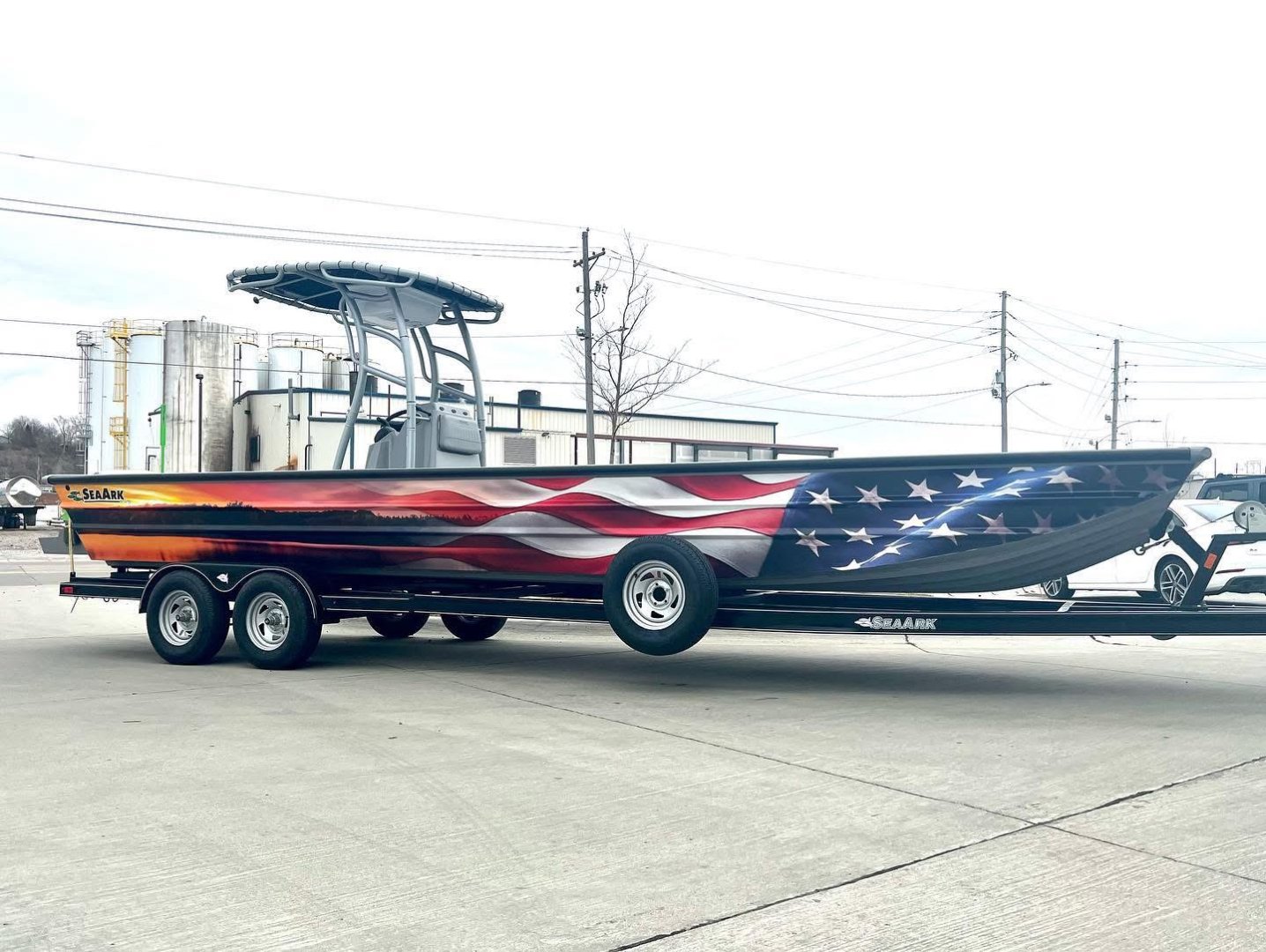 SeaArk Boats — Hull Wrap
