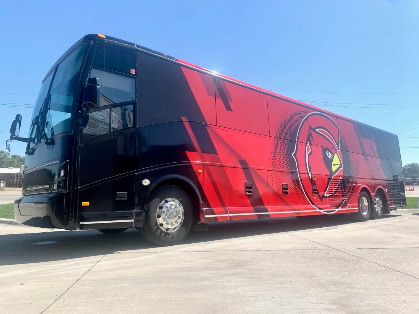 SSC Cardinals Bus — Front View